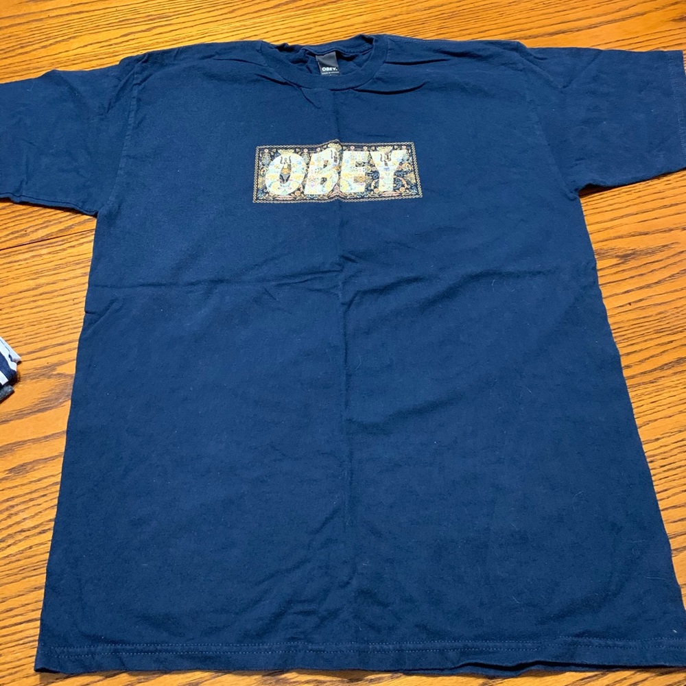 Men’s obey large shirt Pac sun